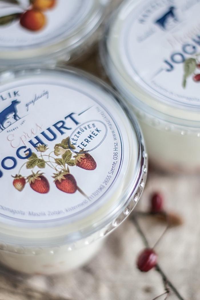 Maszlik - Élőflórás szamócás joghurt 200g